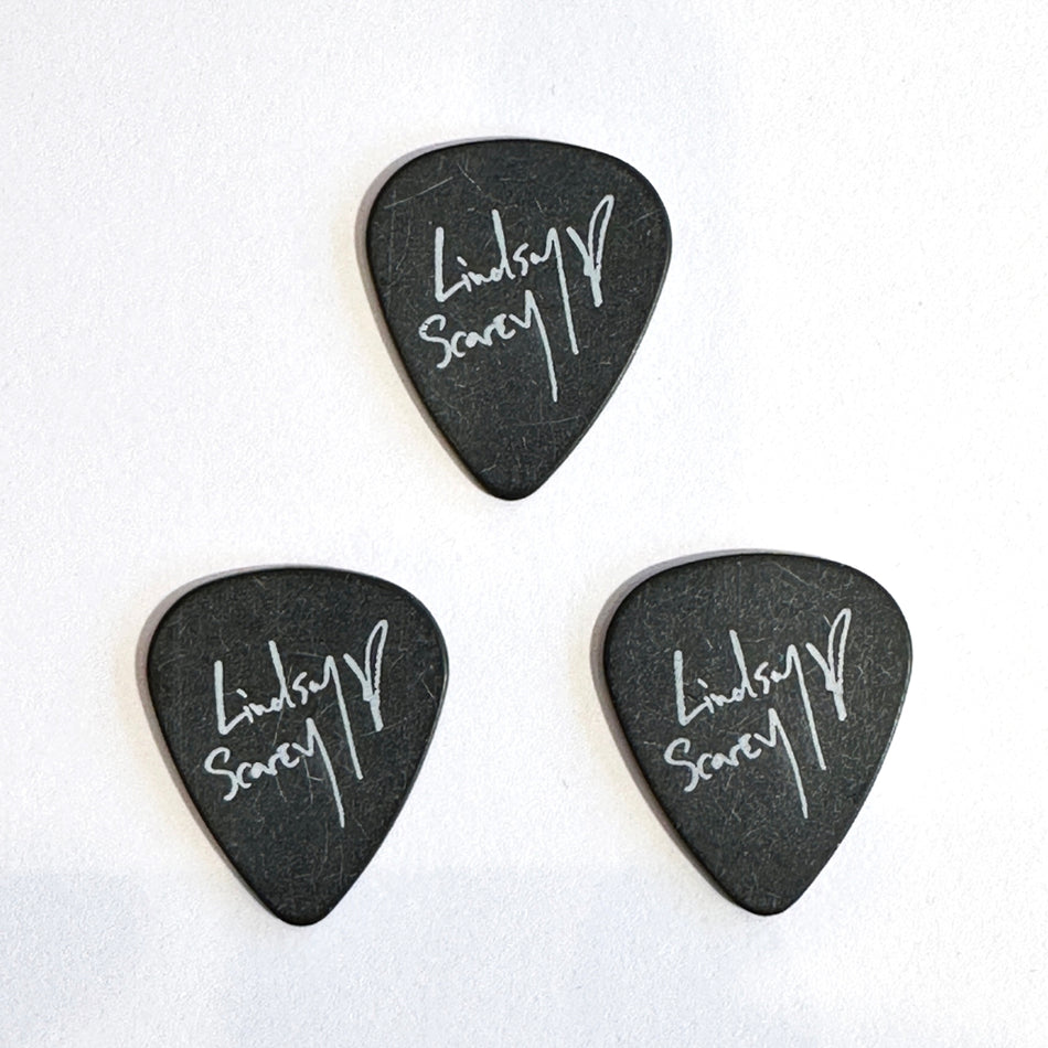 The Darts (US) Lindsay Scarey Bass Pick Set